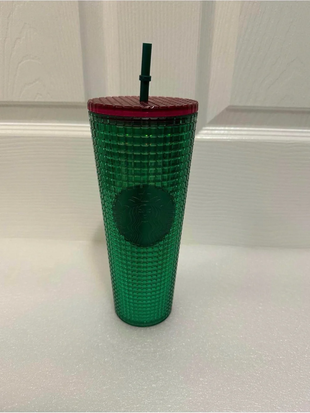 Starbucks 24 oz Green Textured Tumbler Red Lid & Straw